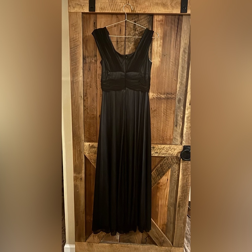Evening Gown Pre-owned in Good Condition Patra Size 6 - Picture 5 of 9